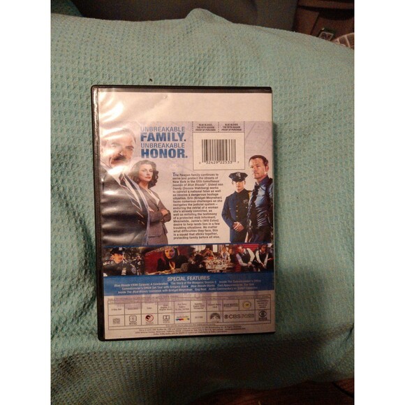Blue Bloods: the Fifth Season (DVD, 2014) 6 dvd set - Picture 2 of 3